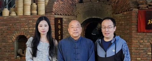 筑锦堂专访柴窑国家非遗传承人胡家旺，共话古法柴窑，传承千年陶瓷艺术